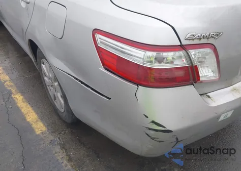 2008 Toyota Camry Hybrid z USA, uszkodzony, nr VIN 4T1BB46K88U036215